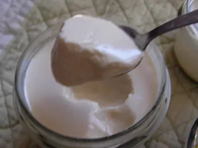 Receta yogur de vainilla y caramelo (sin yogurtera)