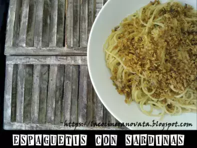 Receta Espaguetis con sardinas y migas de pan