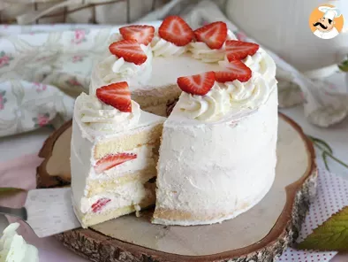 Layer cake de fresas y crema mascarpone