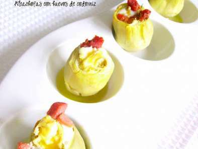Alcachofas con huevos de codorniz