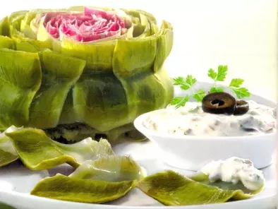 Alcachofas con salsa de yogur, mostaza y hierbas