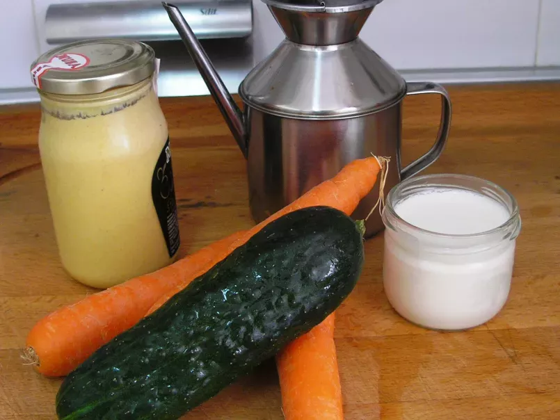 Bastones de pepino y zanahoria con salsa de yogurt - foto 2