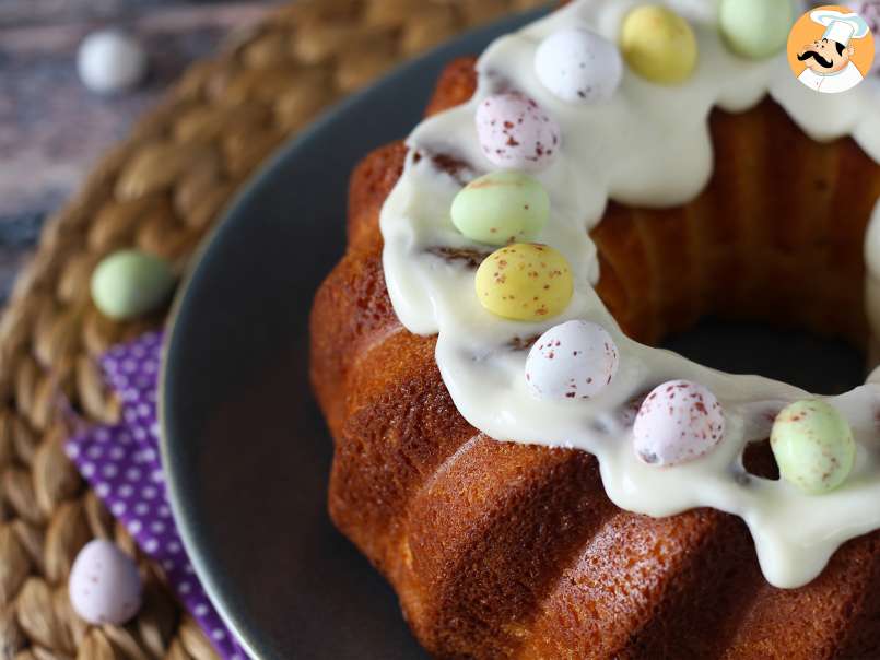 Bundt cake de Pascua con sabor a limón y chocolate blanco - foto 2