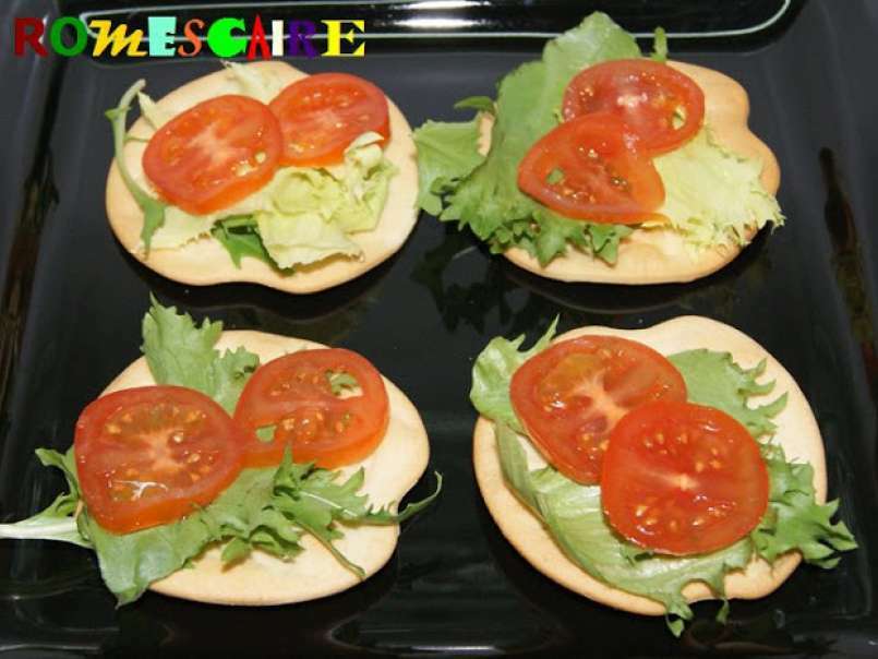 Canapés de boquerones con guacamole y mini hamburguesas con patatas - foto 4