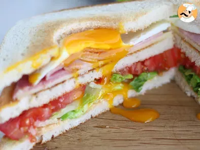 Club sandwich con huevo - foto 3