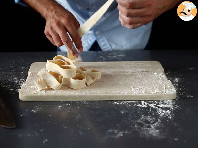 Cómo hacer pasta fresca al huevo: Pappardelle (tagliatelle largos) - foto 2