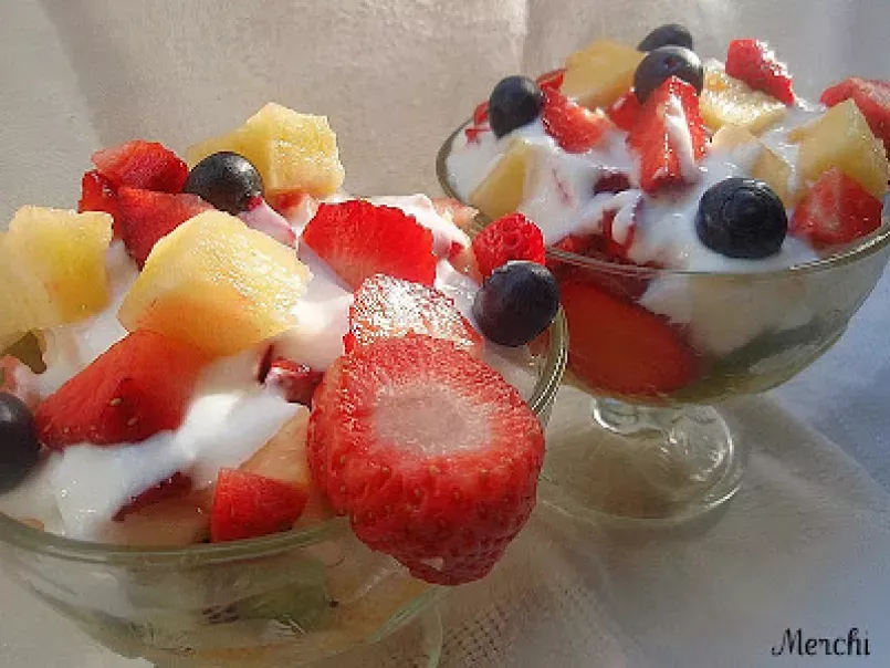 Copas de frutas con yogur - foto 2