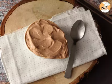 Crema de nata montada sabor Nutella, perfecta para rellenar bizcochos y tortas - foto 3