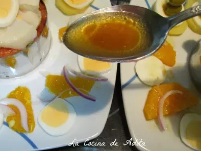 Ensalada con naranjas, bacalao y huevos cuadrados - foto 12
