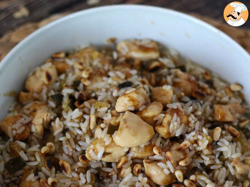 Ensalada de arroz con pollo, calabacín, piñones y vinagre balsámico - foto 4