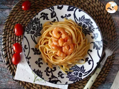 Espaguetis con gambas y tomates cherry, una receta rápida y sabrosa para el día a día, foto 1