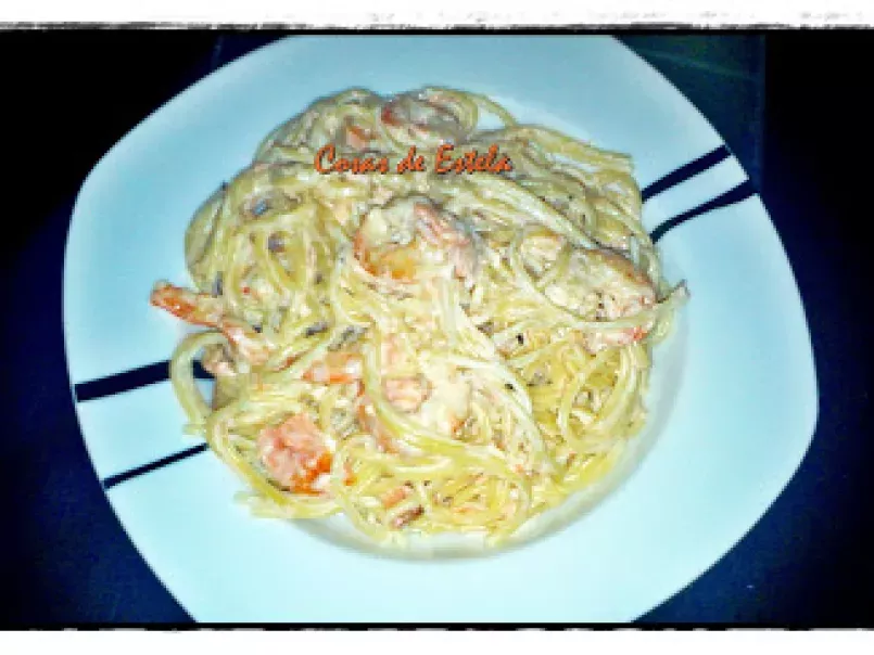 Espaguetis con salmón y gambas - foto 2