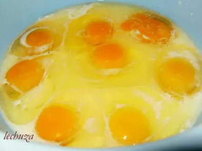 Flan de leche y huevos caseros - foto 4