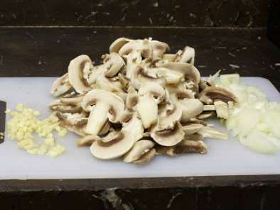Hojaldritos rellenos de champiñones y gorgonzola - foto 2