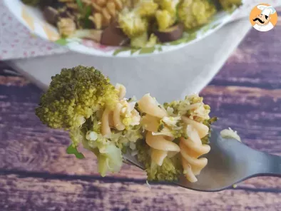 Macarrones con brócoli, champiñones y albahaca - foto 3