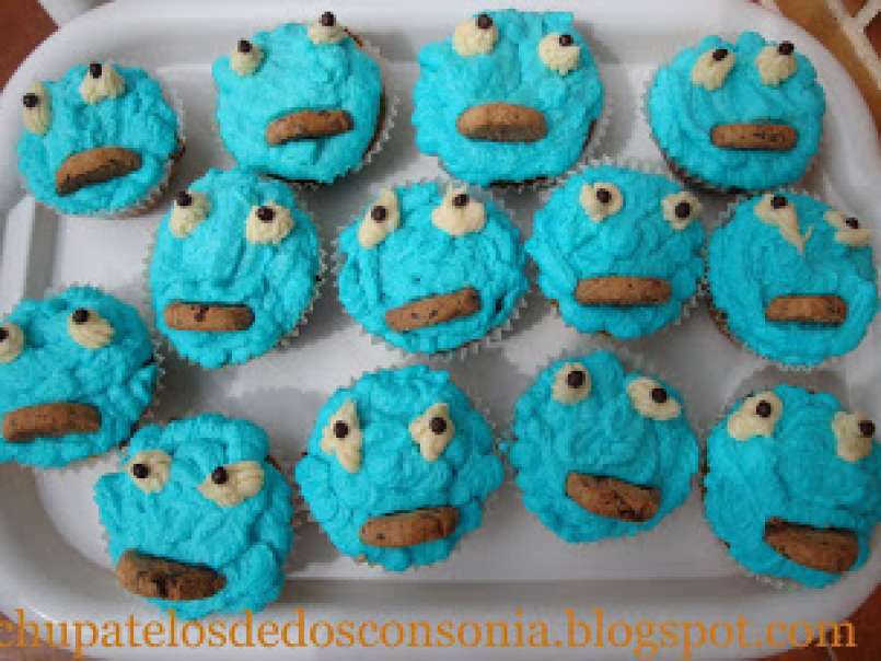 Magdalenas de naranja y azahar y cupcakes cookie monster