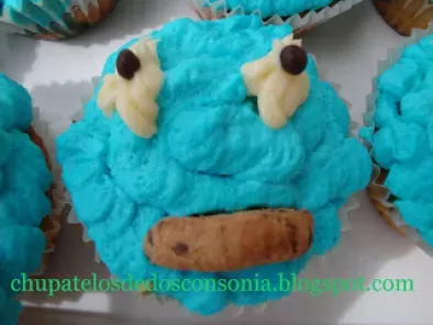 Magdalenas de naranja y azahar y cupcakes cookie monster - foto 2