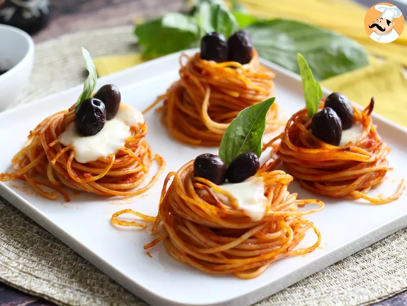 Nidos de pasta al horno, el entrante ideal para aprovechar los espaguetis que nos han sobrado