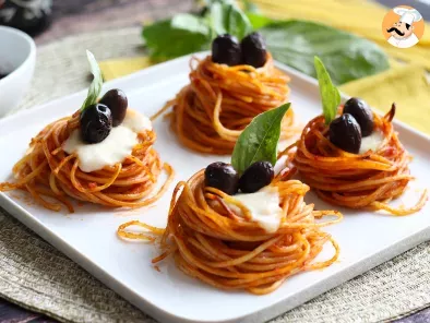 Nidos de pasta al horno, el entrante ideal para aprovechar los espaguetis que nos han sobrado
