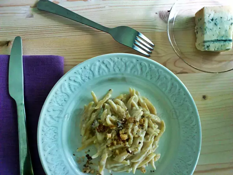 Pasta de gorgonzola, mascarpone y nueces