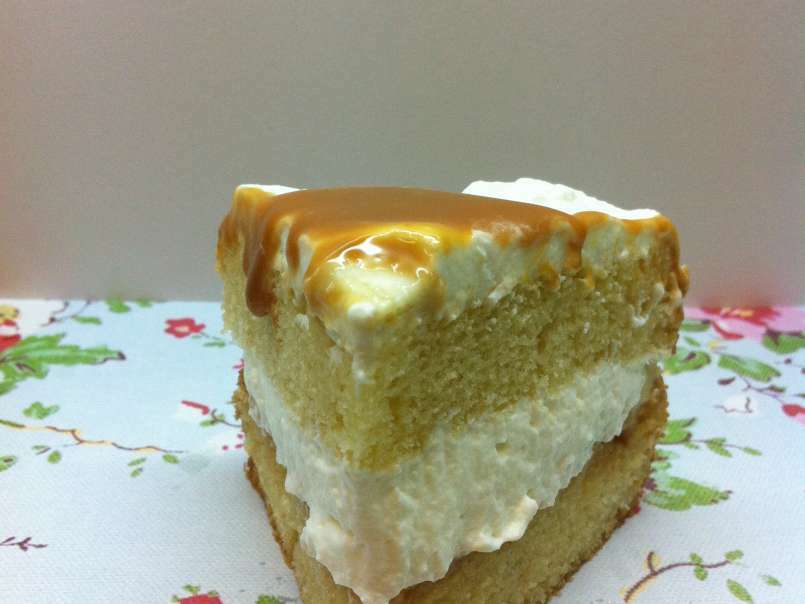 Pastel con nata, dulce de leche y plátanos, Banoffee cake - foto 3