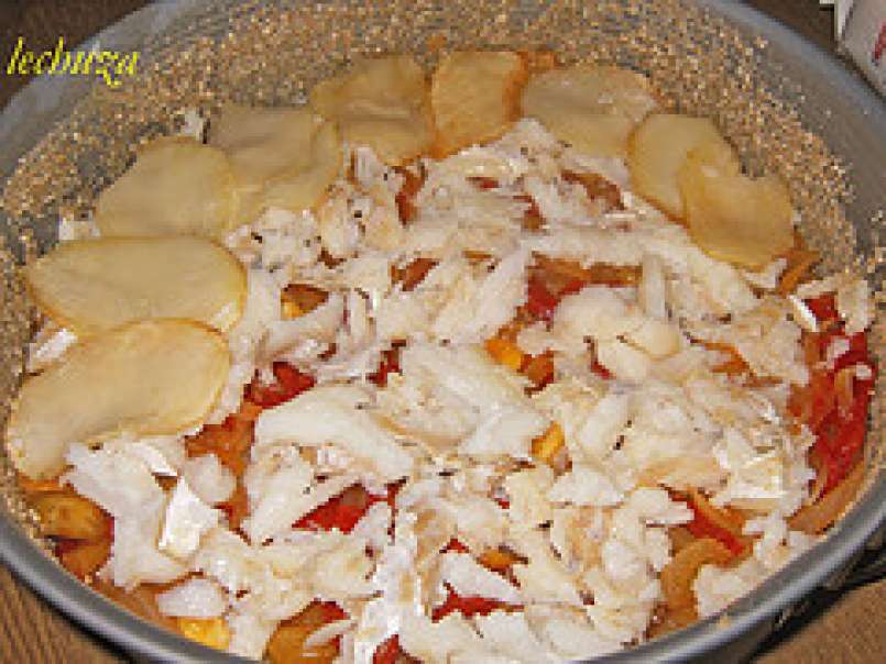 Pastel de bacalao, patatas y pimientos - foto 7
