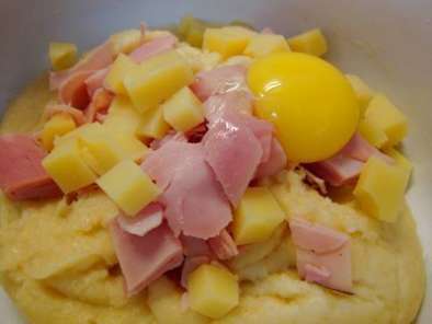 Patatas gratinadas con jamón dulce y queso emmental. - foto 8