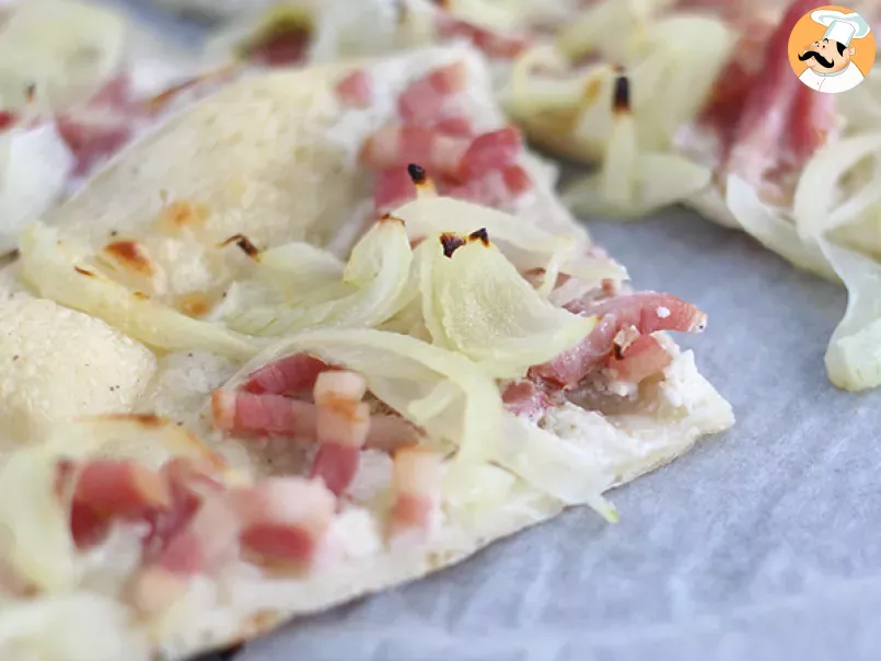 Pizza carbonara con bacon y cebolla - foto 3