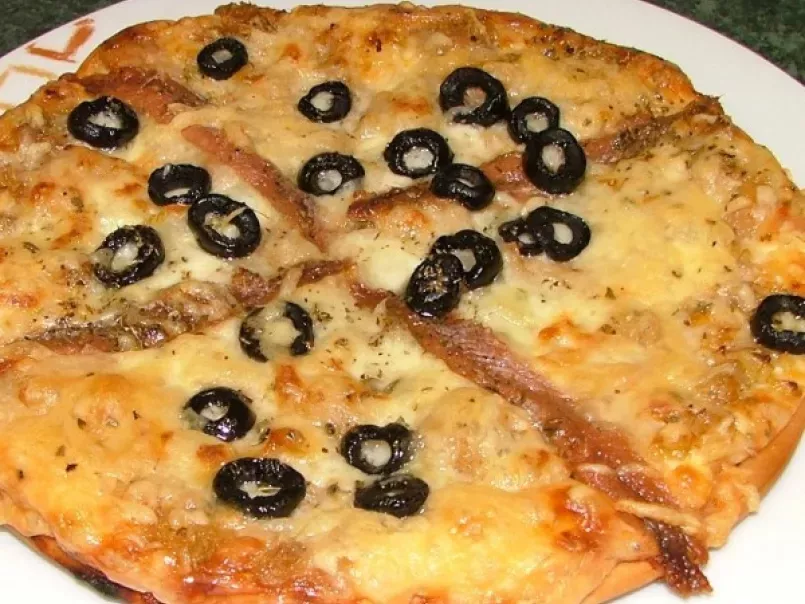 Pizza de Anchoas y Bonito del Norte