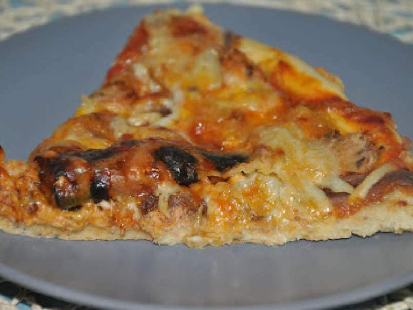 Pizza De Atún, Anchoas Y Sardinas - foto 3