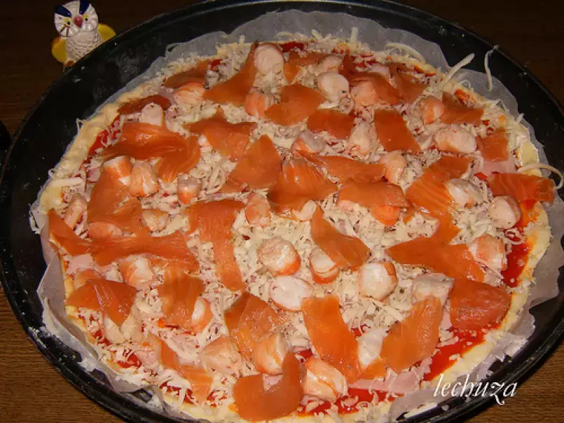 Pizzas marineras - de salmón y mariscos (receta del sr. D) - foto 3
