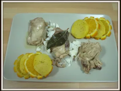 Pollo en pepitoria con guarnición dulce de patata y naranja