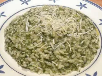 Risotto spinaci e ricotta salata (Risotto espinacas y requesón curado)