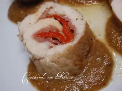 Rollitos de pollo con jamón serrano y pimientos de piquillo en salsa (fussioncook) - foto 2