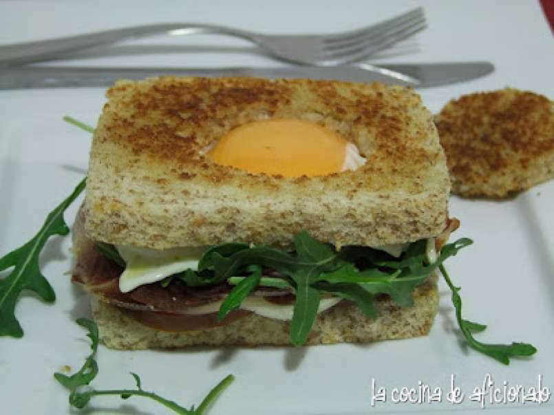 Sandwich de ibérico y huevo