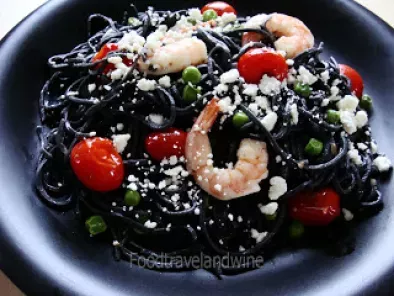 Spaghetties negros con Tomates Cherry Asados, Arvejas, Queso Feta y Gambas Asadas... - foto 2