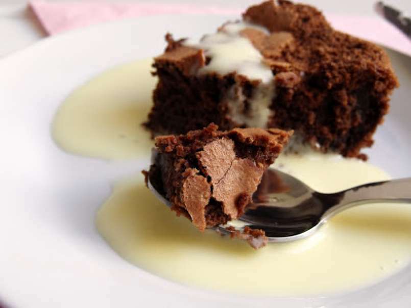 Tarta de chocolate con crema inglesa - foto 2