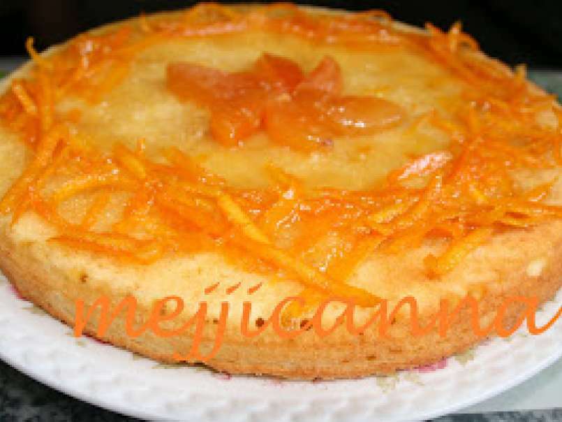 Tarta de naranja bañada con almíbar