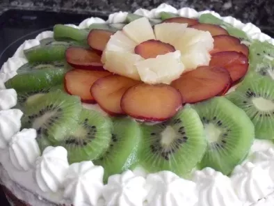 tarta de nata y frutas - foto 2