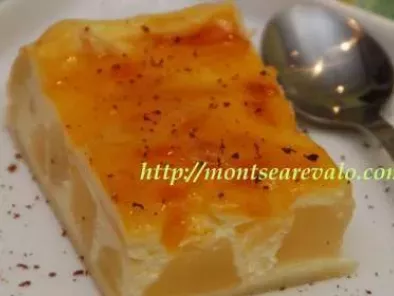 Tarta de queso mascarpone y peras en almíbar