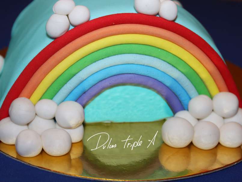 Tarta Piñata - Rainbow Pinata Cake - foto 2