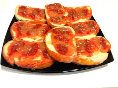 Tosta con tomate Babyfresh, Sobrasada y Cebolla confitada - foto 2