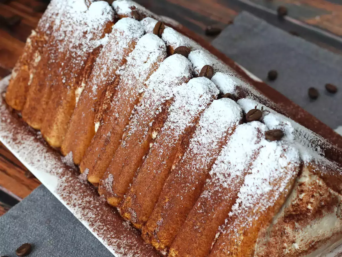 Tronco de Navidad sin molde con sabor a tiramisú: un dulce fácil y elegante para sorprender - foto 3