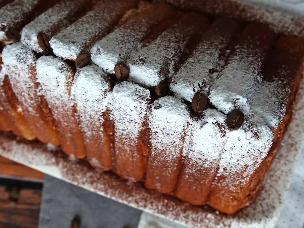Tronco de Navidad sin molde con sabor a tiramisú: un dulce fácil y elegante para sorprender - foto 8