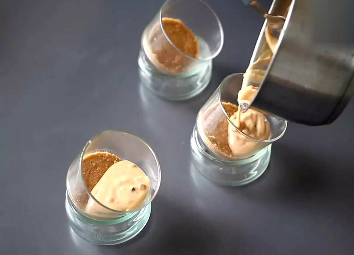 Paso 2: Capa crema de turrón