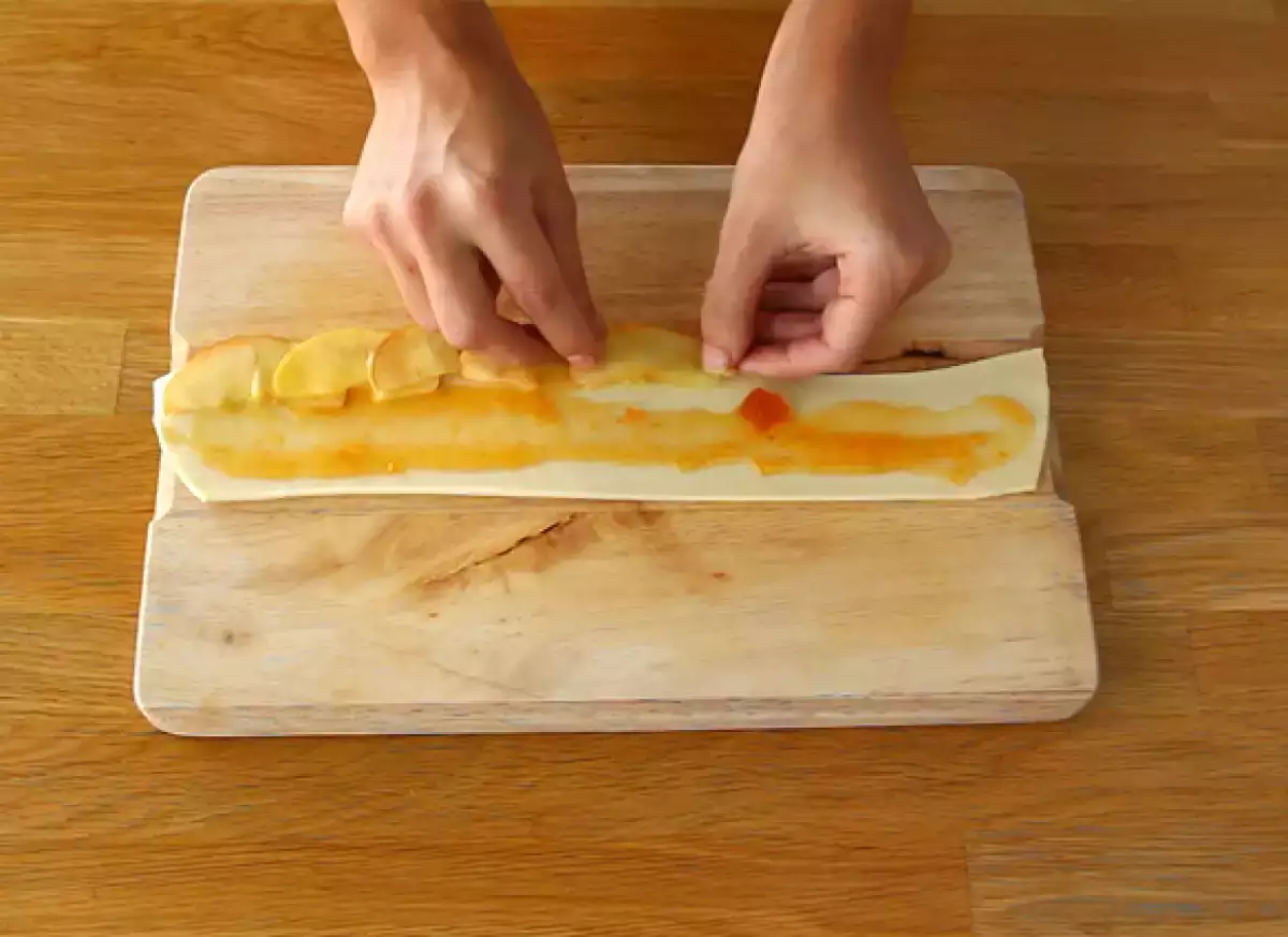 Paso 3: Coloca la manzana en fila, solapando