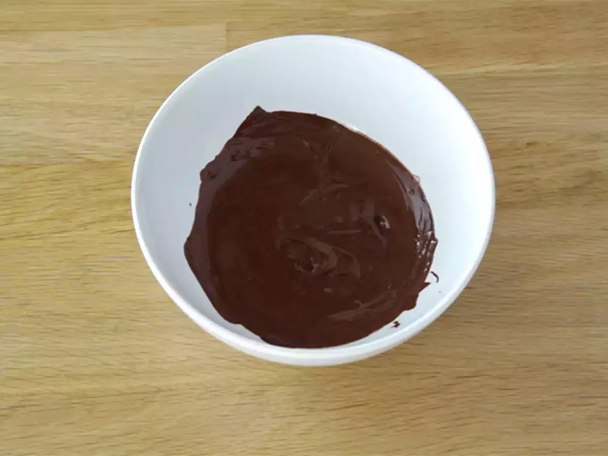 Paso 1: Trocear el chocolate y fundir