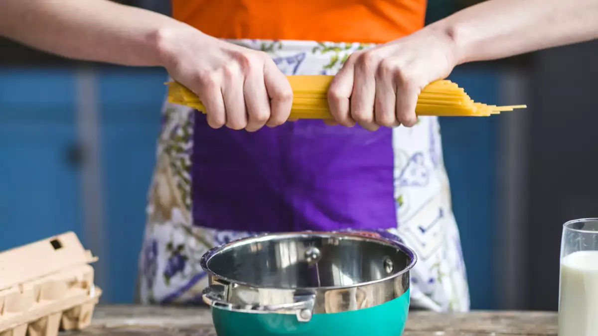 Cosas que hacemos con la pasta y que harían llorar a un italiano