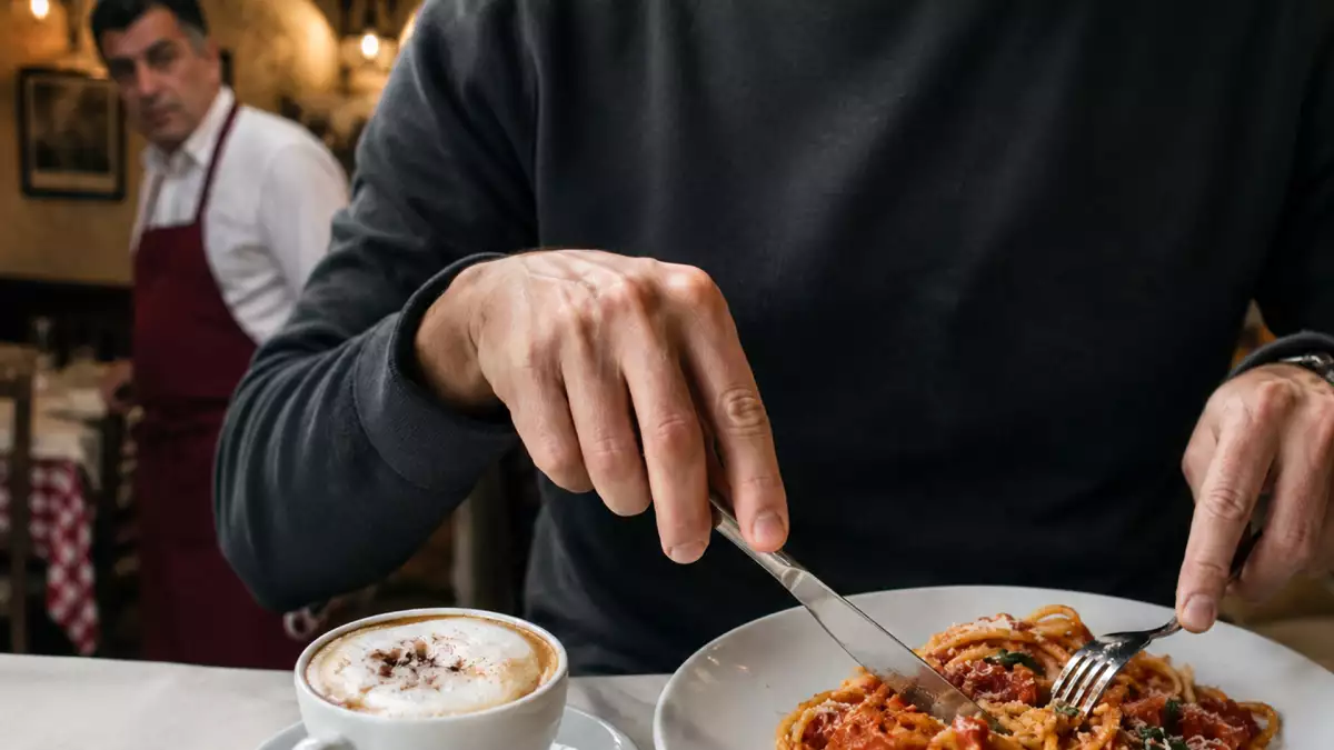 Lo que nunca deberías hacer con la pasta, el café y la pizza si hay un italiano cerca