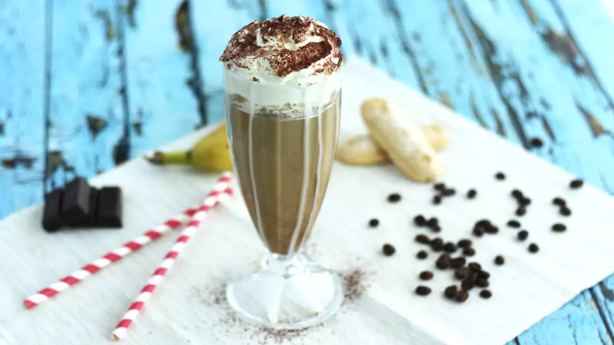 8 batidos refrescantes que salvan cualquier tarde de verano